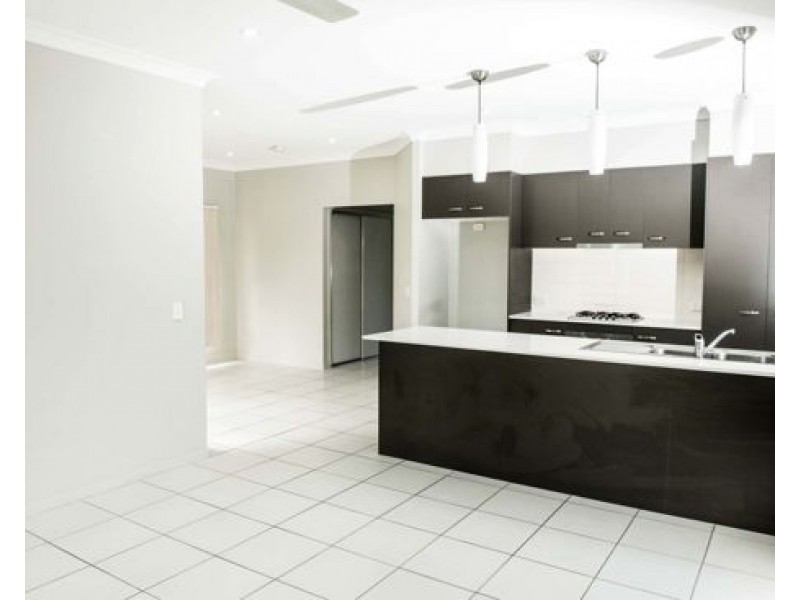 79 Francisca Dr, Augustine Heights QLD 4300