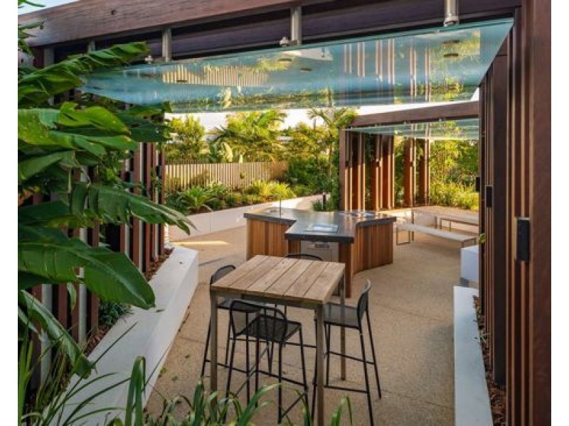 20302/320 MacArthur Ave, Hamilton QLD 4007