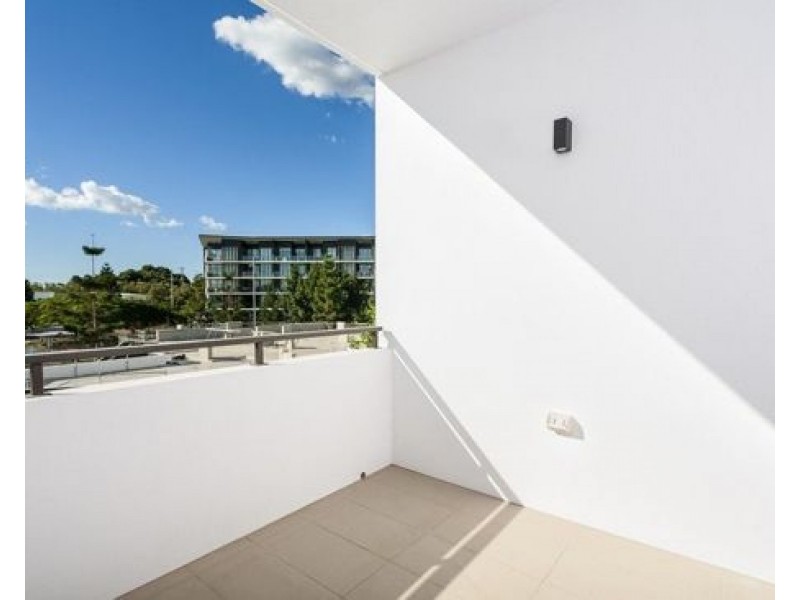 10314/320 MacArthur Ave, Hamilton QLD 4007