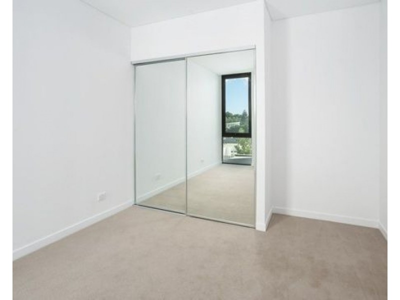 10314/320 MacArthur Ave, Hamilton QLD 4007