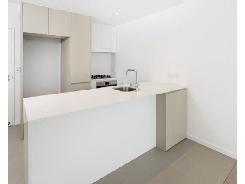 10314/320 MacArthur Ave, Hamilton QLD 4007