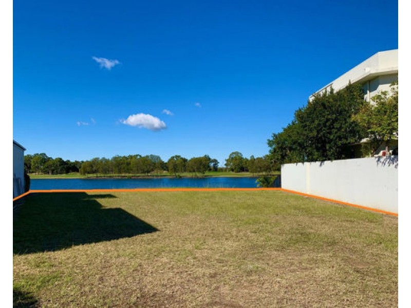 6076 LUGANO DRIVE, Hope Island QLD 4212