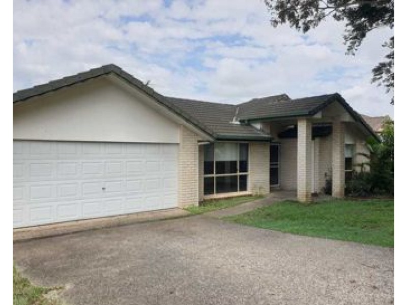 8 Madau Street, Mansfield QLD 4122