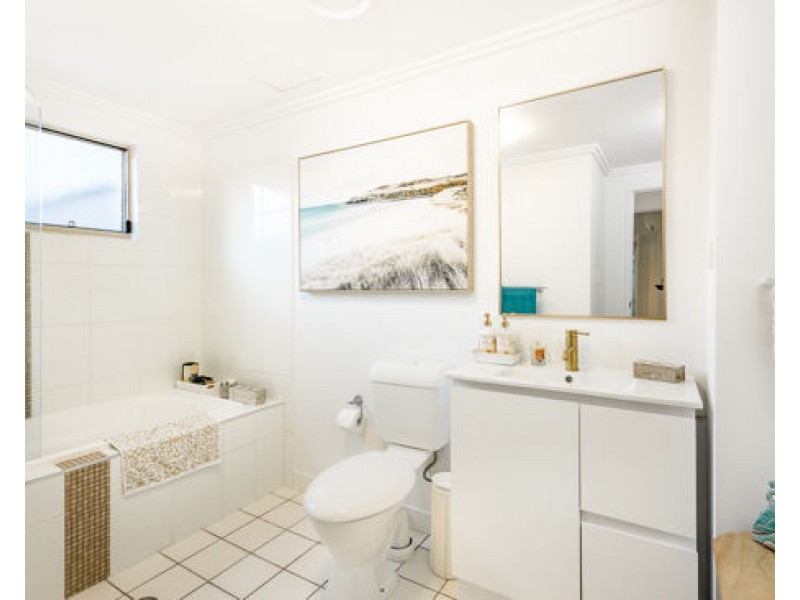2205 40 Clifton Road, Clifton Beach QLD 4879