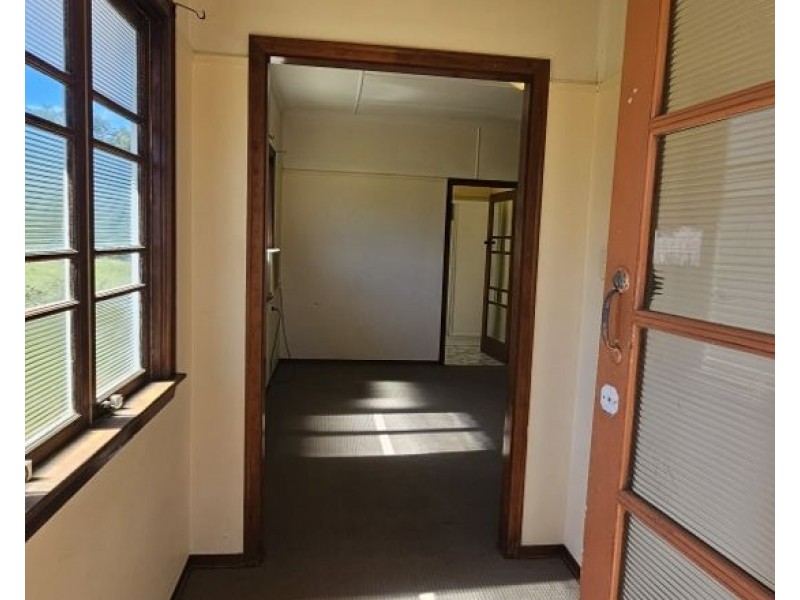 9 Gardiner Street, Brassall QLD 4305