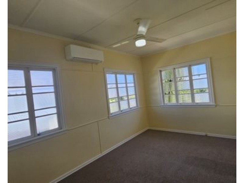 9 Gardiner Street, Brassall QLD 4305