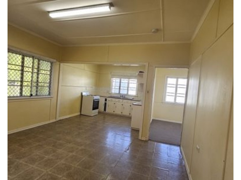 9 Gardiner Street, Brassall QLD 4305