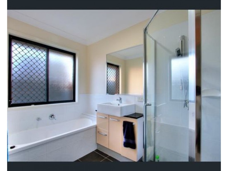 2 Girraween Place, Waterford QLD 4133
