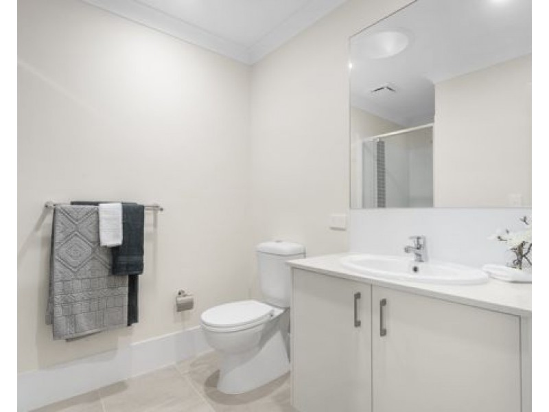 7 Franco Place, Bridgeman Downs QLD 4035