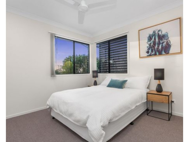 7 Franco Place, Bridgeman Downs QLD 4035