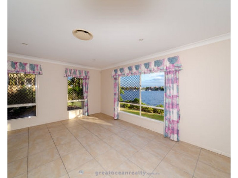 26 Sabrina Ave, Helensvale QLD 4212