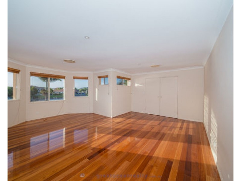 26 Sabrina Ave, Helensvale QLD 4212