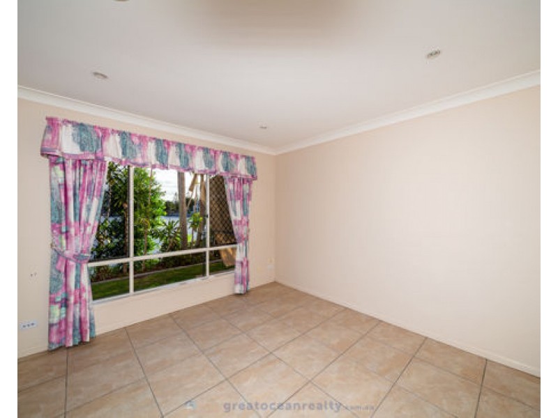 26 Sabrina Ave, Helensvale QLD 4212