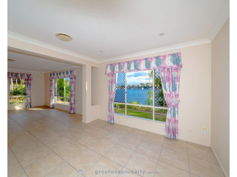 26 Sabrina Ave, Helensvale QLD 4212