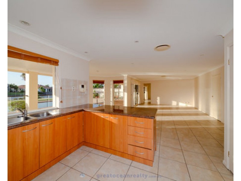 26 Sabrina Ave, Helensvale QLD 4212