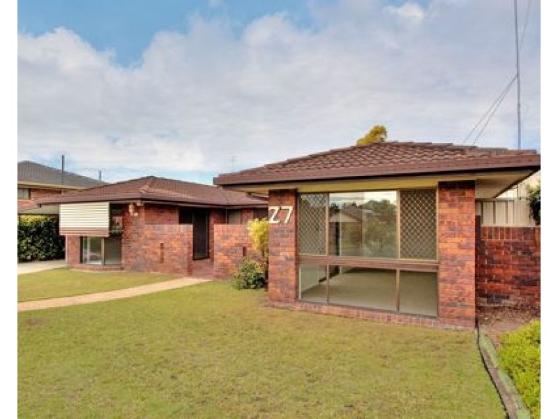 27 BROCHET ST, Mansfield QLD 4122