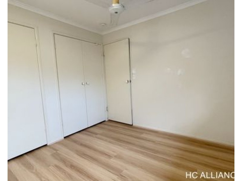 27 BROCHET ST, Mansfield QLD 4122