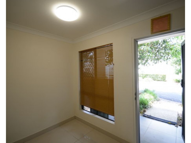 9 35 Jaffa Crescent, Calamvale QLD 4116