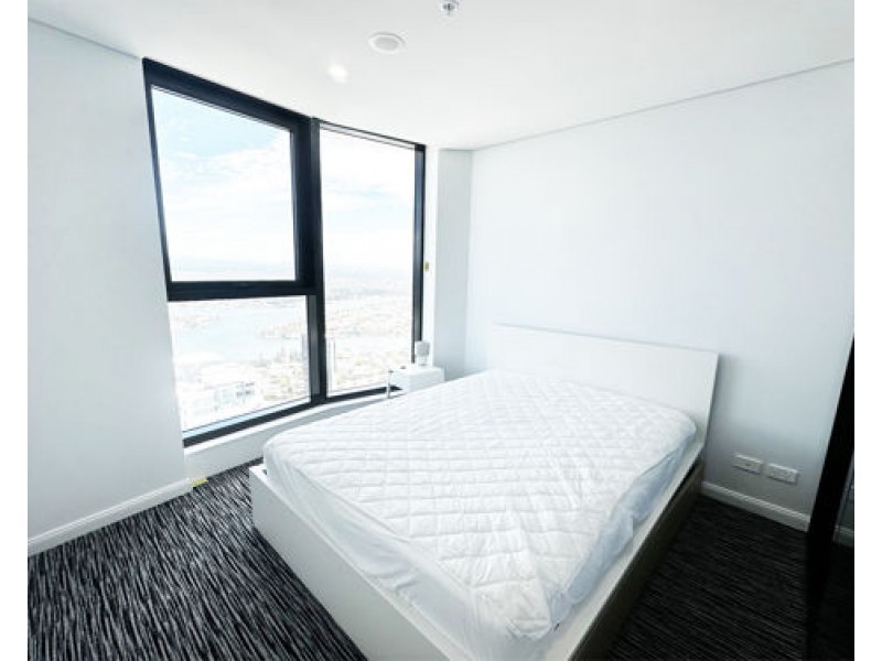 4902/88 THE ESPLANADE, Surfers Paradise QLD 4217
