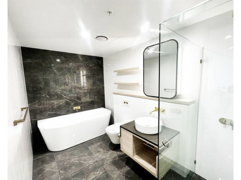4902/88 THE ESPLANADE, Surfers Paradise QLD 4217