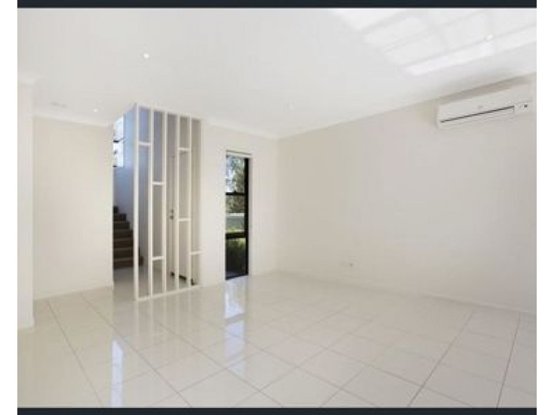 5/2 Bourton Road, Merrimac QLD 4226