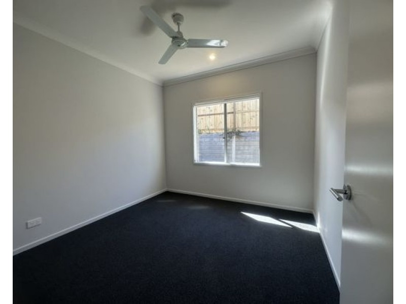 8 Achilles Street, Greenbank QLD 4124