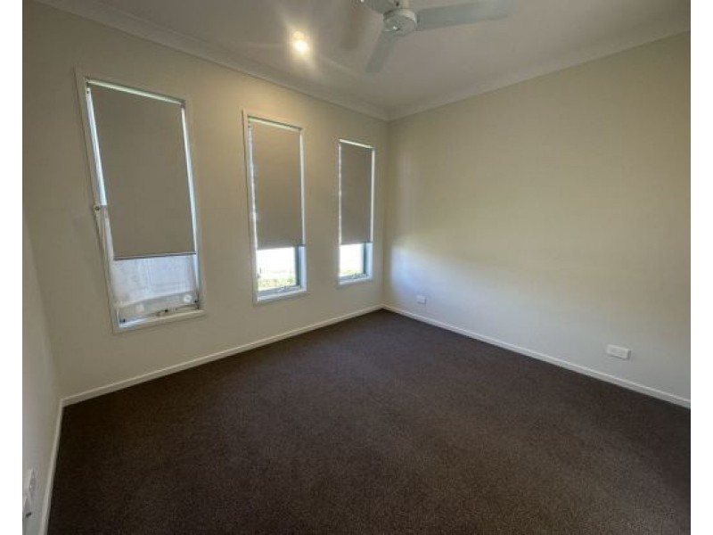 10 Achilles Street, Greenbank QLD 4124