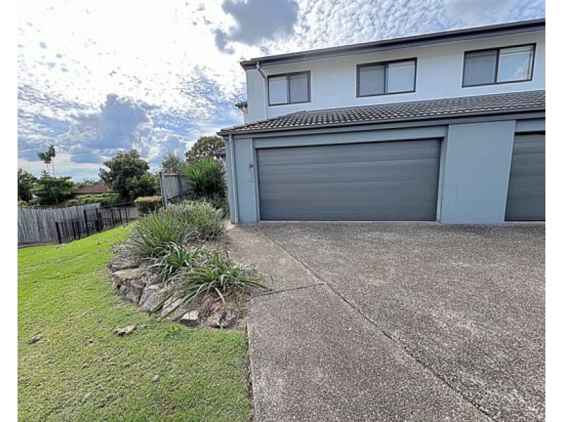 18 30 Girraween Cres, Parkinson QLD 4115