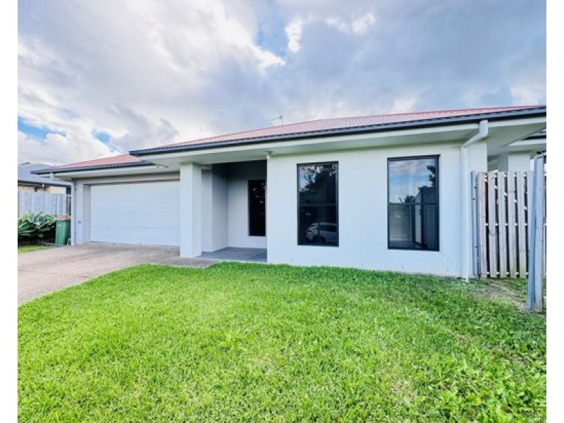 1B CHARLES AVENUE, Pimpama QLD 4209