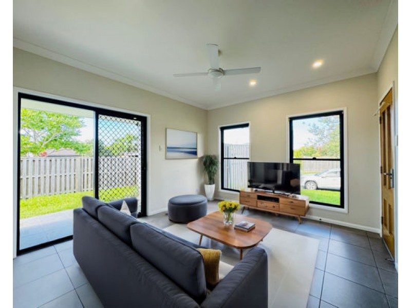 1B CHARLES AVENUE, Pimpama QLD 4209