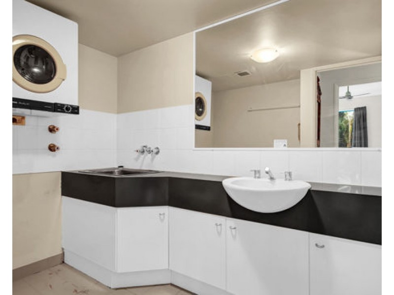 22 / 11 – 17 Philip Avenue, Broadbeach QLD 4218