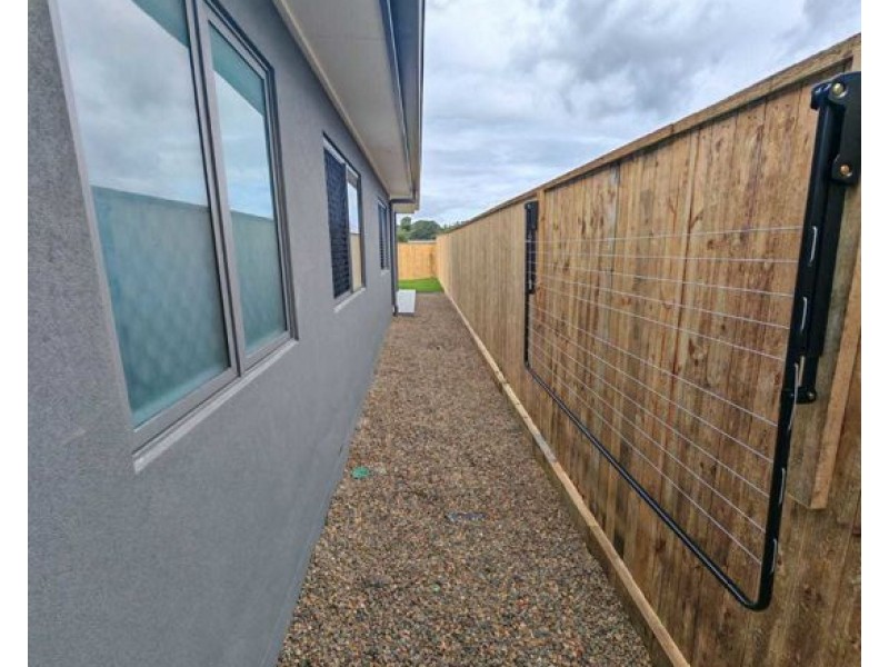 47 Samuel Street, Calamvale QLD 4116