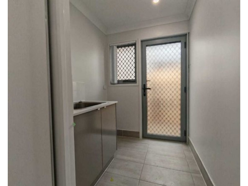3 Rosa Street, Ripley QLD 4306