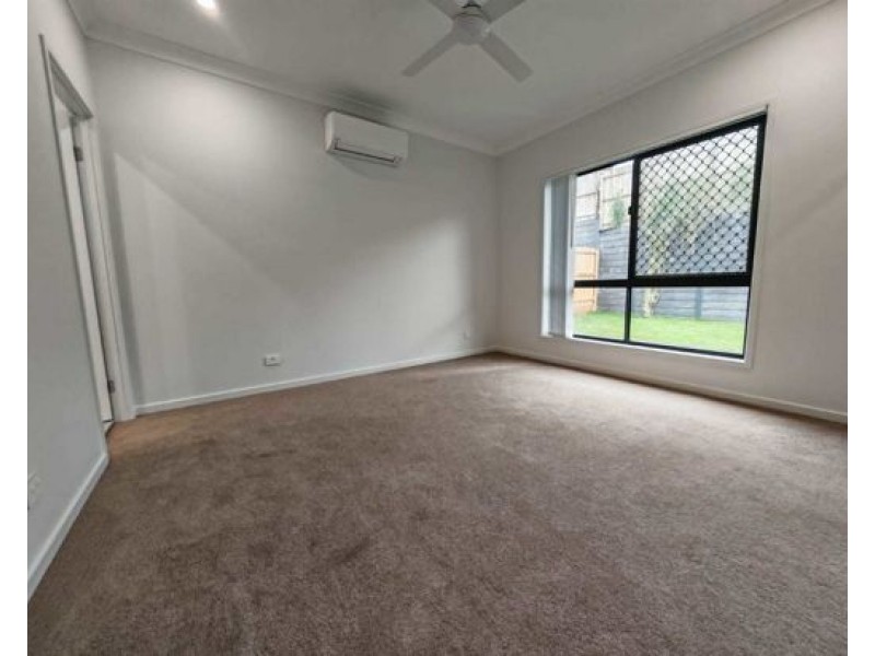 5 Zinnia Way, Ripley QLD 4306