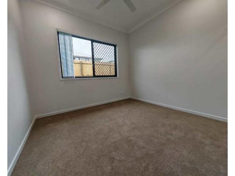 5 Zinnia Way, Ripley QLD 4306