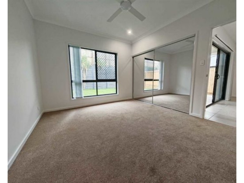 5 Zinnia Way, Ripley QLD 4306