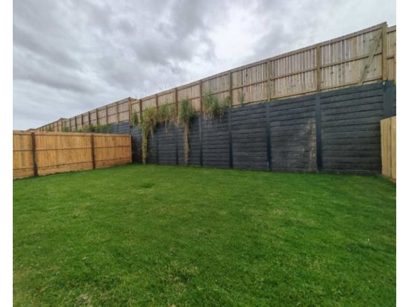 5 Zinnia Way, Ripley QLD 4306