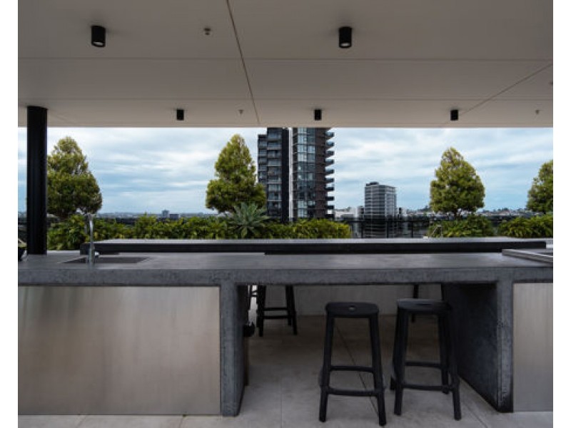 1208/70 Longland Street, Newstead QLD 4006