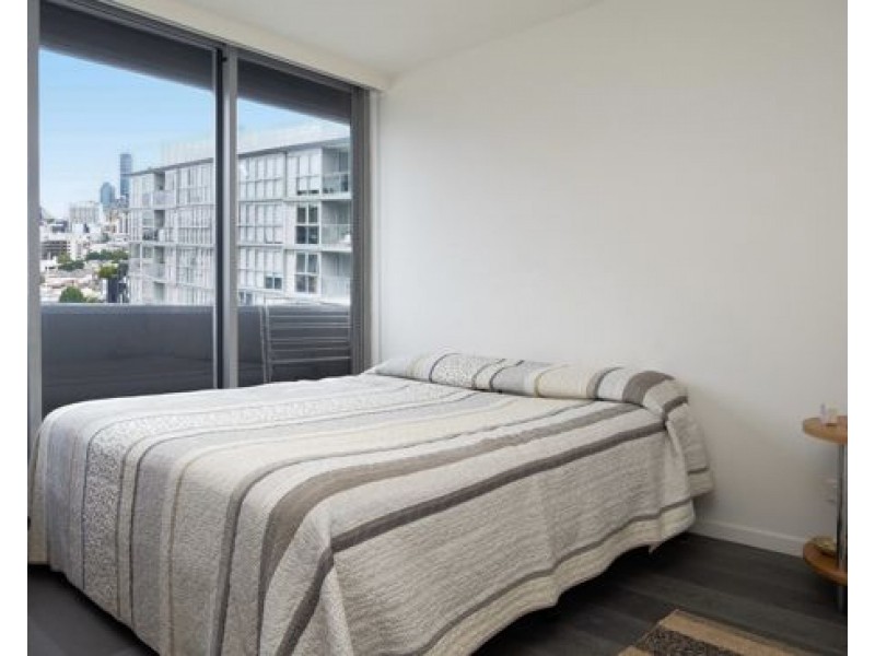 1208/70 Longland Street, Newstead QLD 4006