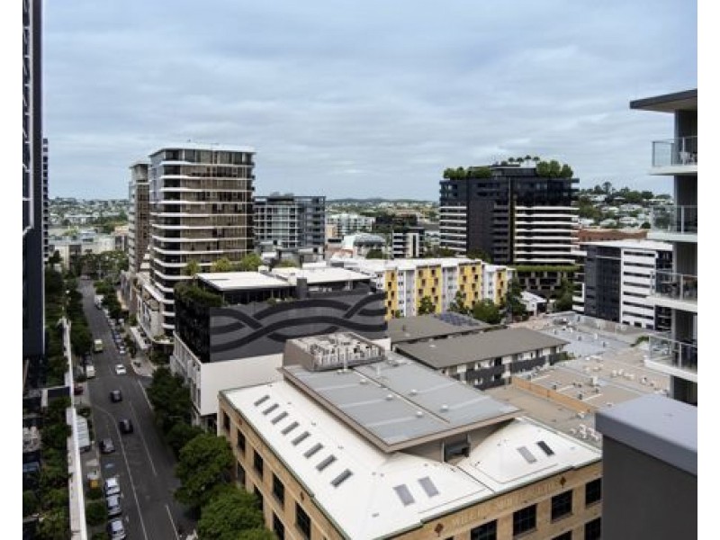 1208/70 Longland Street, Newstead QLD 4006