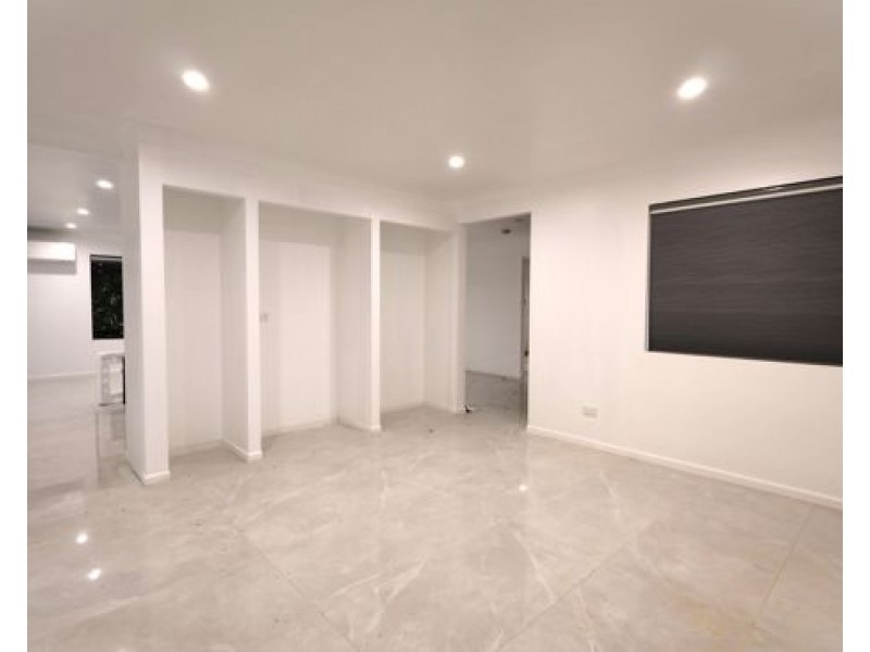 17 Saville Street, Eight Mile Plains QLD 4113