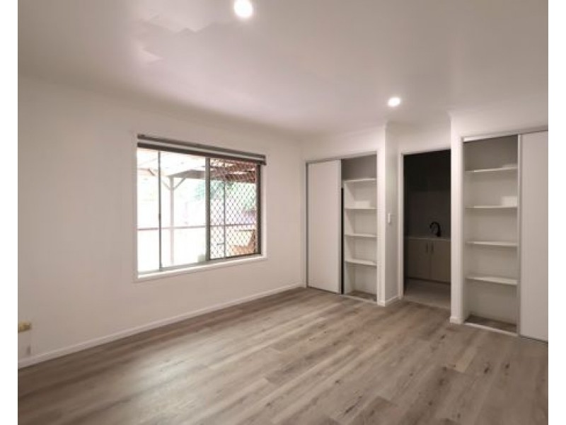 17 Saville Street, Eight Mile Plains QLD 4113