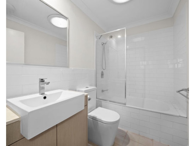 Unit 7 / 96 Dell Road, St Lucia QLD 4067