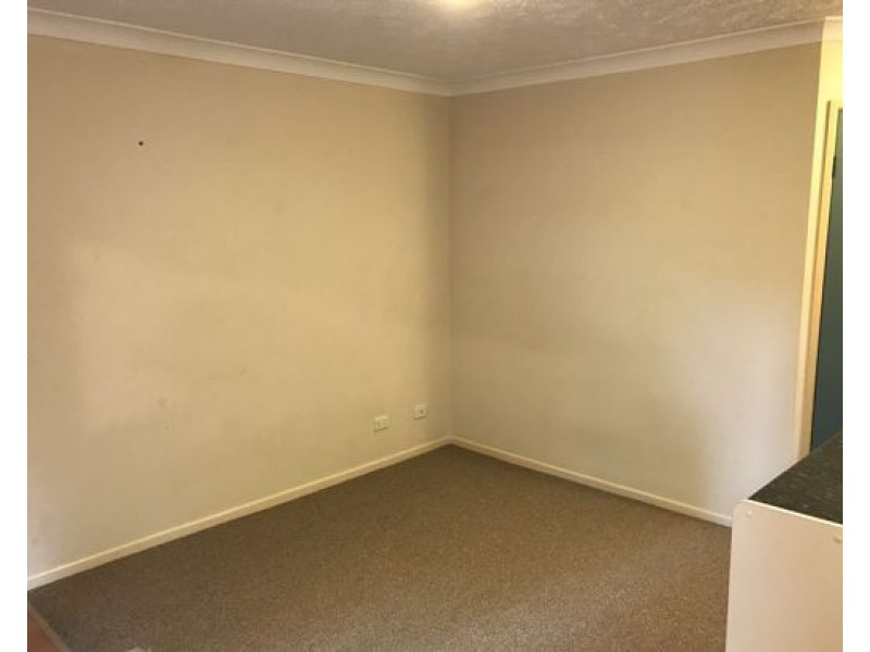 Unit 2, 56-58 Bauer Street, Southport QLD 4215