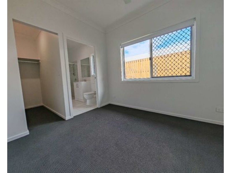 90 Cardrona St, Logan Reserve QLD 4133