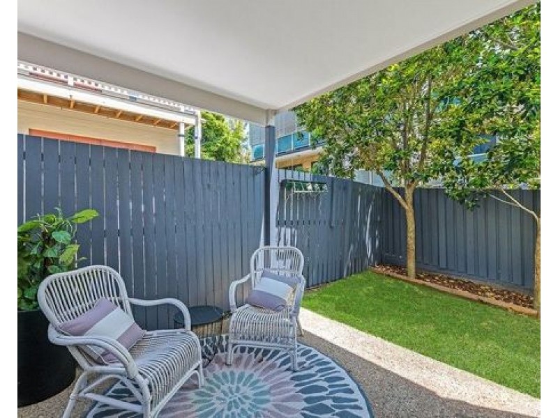 2/17 Blake St, Wooloowin QLD 4030