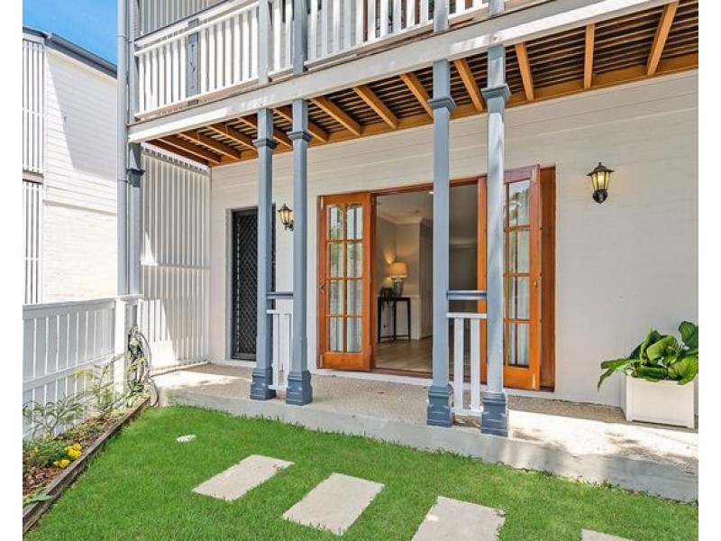 2/17 Blake St, Wooloowin QLD 4030