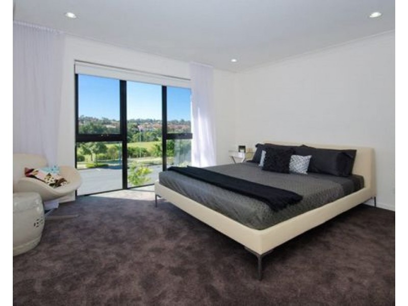 28 14 Norris St, Pacific Pines QLD 4211