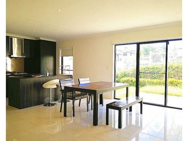 28 14 Norris St, Pacific Pines QLD 4211