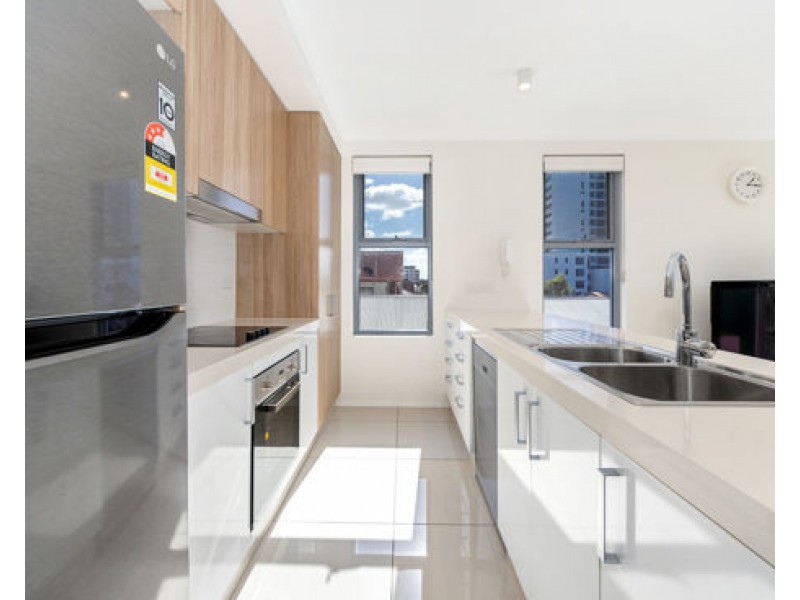 205/8 Norman Street, Southport QLD 4215